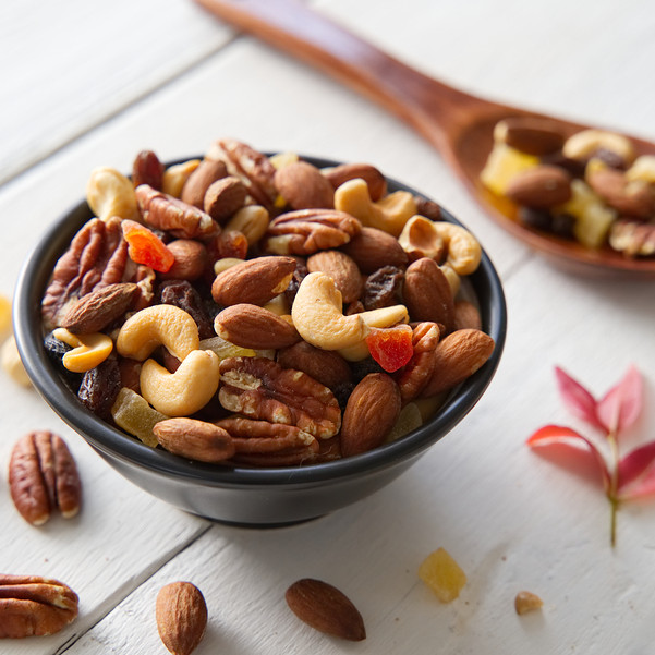 phosphorus in nuts